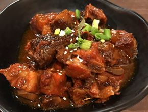 Braised Pork in Dark Sauce with Scallions
